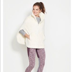 Ashford Poncho (Off-White Brushed Fleece)